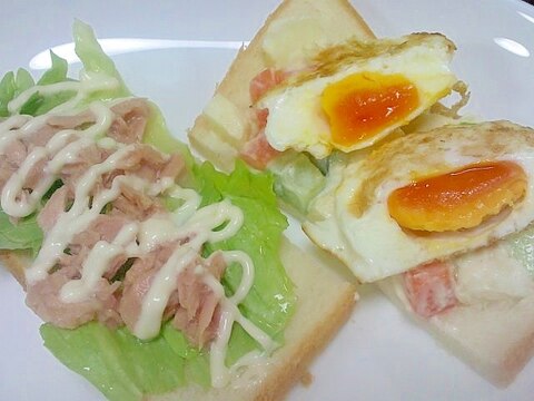 シーチキンと目玉焼きでオープンサンド